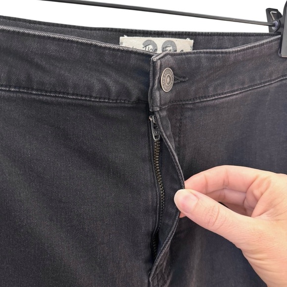 We The Free Youthquake Flare Stretch Cropped Jean in Black Size 29 - Picture 7 of 14